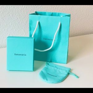 Tiffany Necklace Packaging